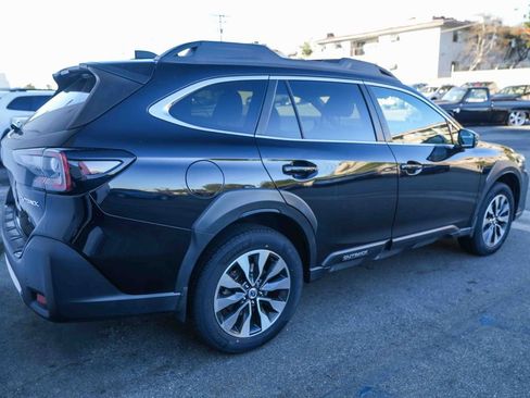 Certified 2023 Subaru Outback Limited image 5