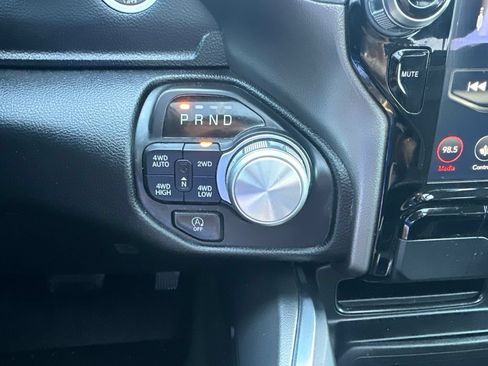 Used 2020 RAM 1500 Laramie AWD/4WD image 5