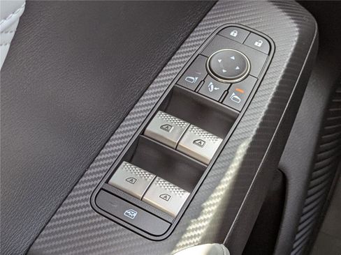 New 2025 Mitsubishi Outlander SEL image 26