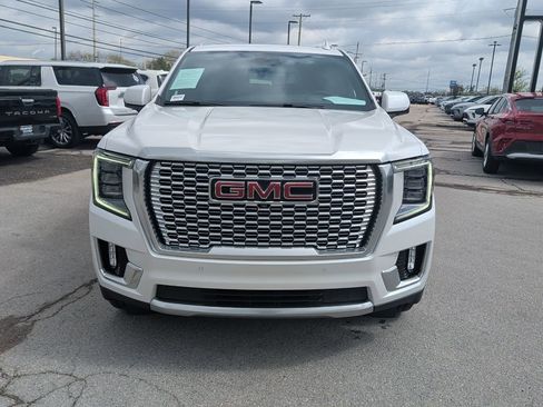 Used 2023 GMC Yukon XL Denali image 2