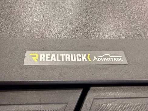 Used 2025 GMC Sierra 2500 AT4 w/ AT4 Premium Plus Package image 15