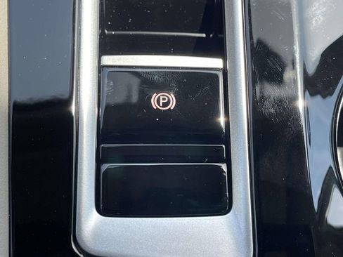 New 2026 Volkswagen Atlas SE FWD image 29