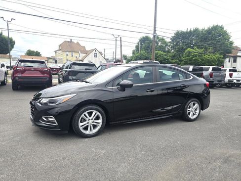 Used 2016 Chevrolet Cruze LT w/ Convenience Package FWD image 3