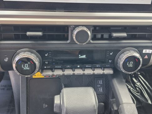 Certified 2024 Toyota Tacoma TRD Off-Road w/ TRD Off Road Premium Package AWD/4WD image 31