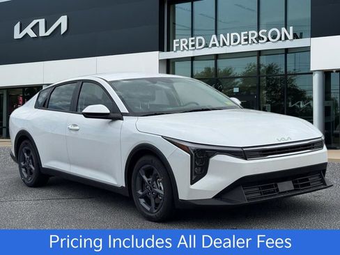New 2026 Kia K4 FWD image 1