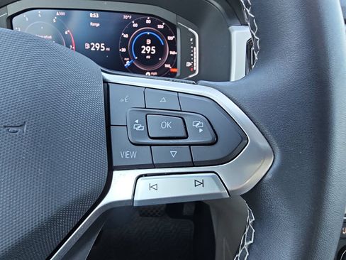 Used 2023 Volkswagen Atlas SE w/ Panoramic Sunroof Package FWD image 20