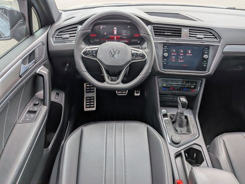 Used 2024 Volkswagen Tiguan SE R-Line image 29