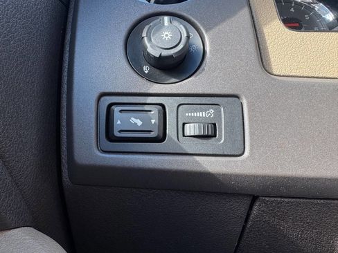 Used 2010 Ford F150 XLT image 15