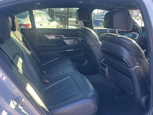 Used 2018 BMW 750i xDrive image 16