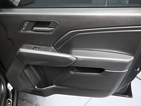 Used 2024 Chevrolet Colorado Trail Boss w/ LPO, Dark Essentials Package AWD/4WD image 33
