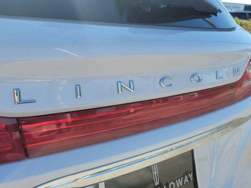 Used 2019 Lincoln MKC Select w/ Select Plus Package image 11