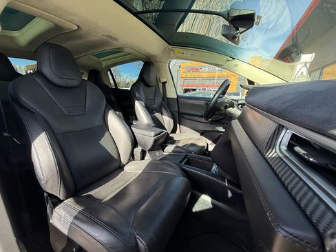Used 2016 Tesla Model X 75D image 4