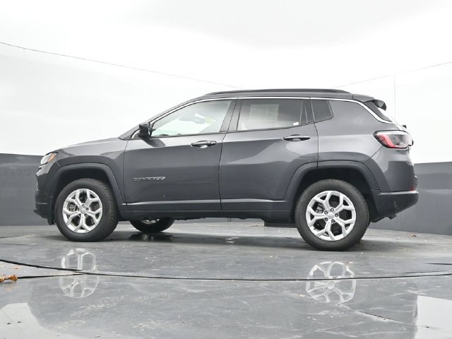Used 2024 Jeep Compass Latitude AWD/4WD image 46