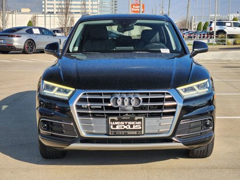 Used 2019 Audi Q5 Prestige w/ Prestige Package image 2