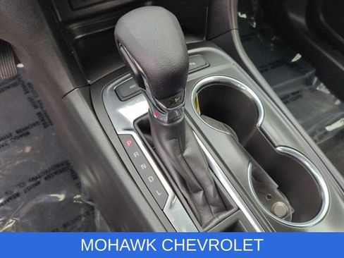 Used 2024 Chevrolet Equinox LT AWD/4WD image 16