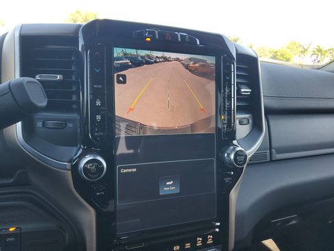 Used 2024 RAM 2500 Laramie w/ Safety Group AWD/4WD image 11