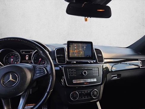 Used 2019 Mercedes-Benz GLE 400 4MATIC image 14