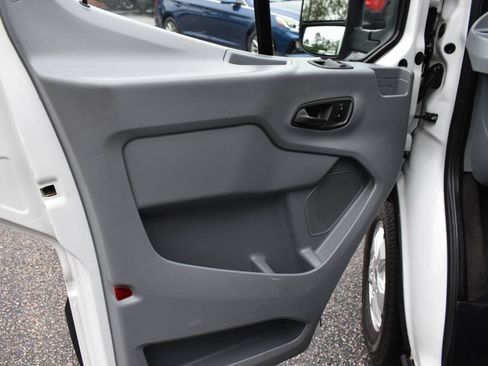 Used 2019 Ford Transit 250 130 Low Roof RWD image 15