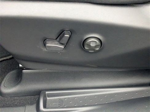 New 2026 Chrysler Pacifica Select image 13