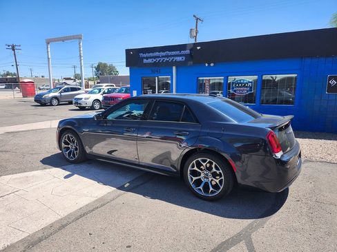 Used 2018 Chrysler 300 S w/ 300S Premium Group image 4