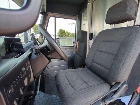 Used 2023 Chevrolet Brightdrop 600 w/ Active Safety Package 2 AWD/4WD image 18