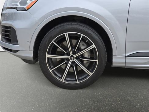 Certified 2022 Audi Q7 3.0T Premium Plus image 28
