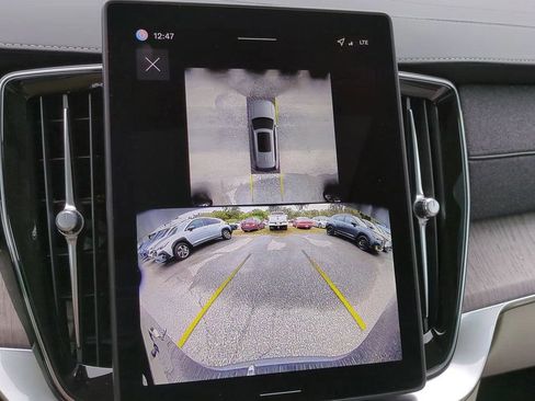 New 2026 Volvo XC90 T8 Ultra w/ Protection Package Premier AWD/4WD image 18
