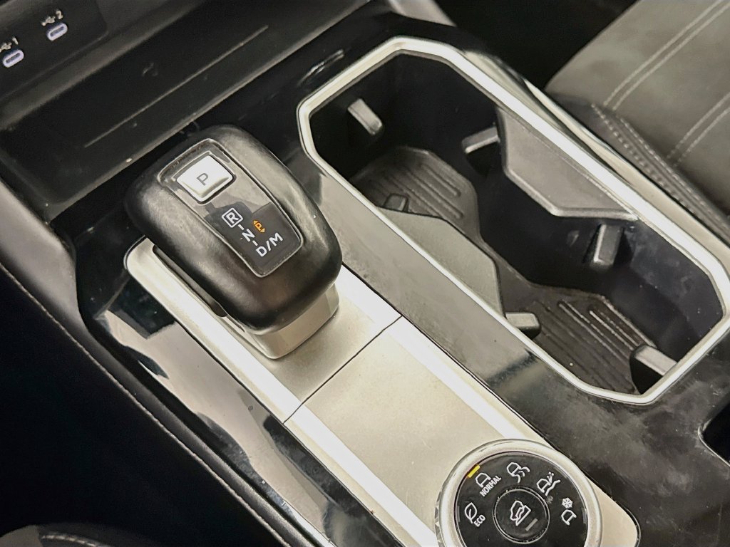 Used 2025 Mitsubishi Outlander SE FWD image 18