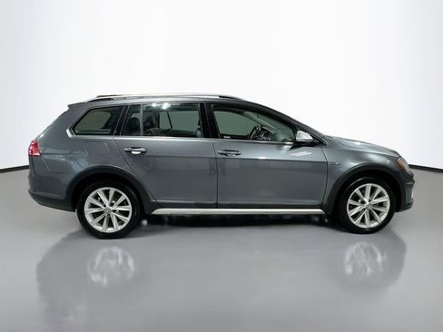 Used 2017 Volkswagen Golf Alltrack SE image 5