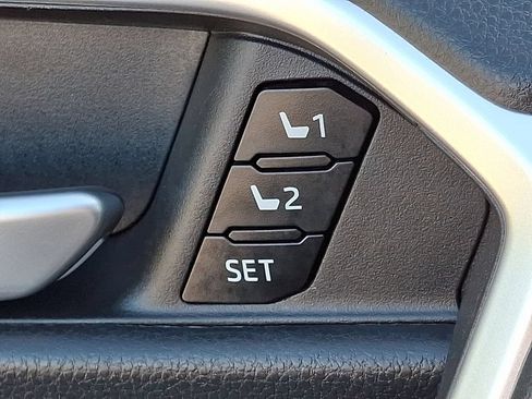 Used 2023 Toyota RAV4 XLE Premium AWD/4WD image 30