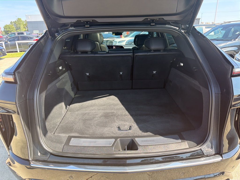 Certified 2025 Cadillac Lyriq Luxury AWD/4WD image 25