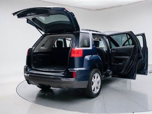 Used 2017 GMC Terrain SLE w/ Chrome Edition image 24