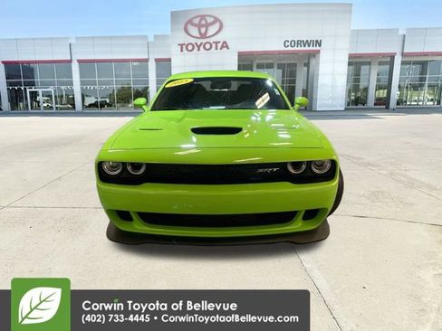 Used 2015 Dodge Challenger SRT Hellcat image 3
