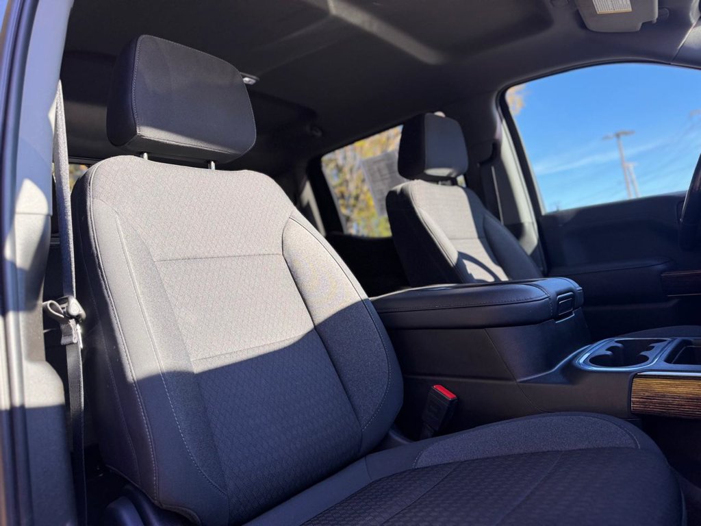 Used 2021 GMC Sierra 1500 Elevation w/ Preferred Package AWD/4WD image 30