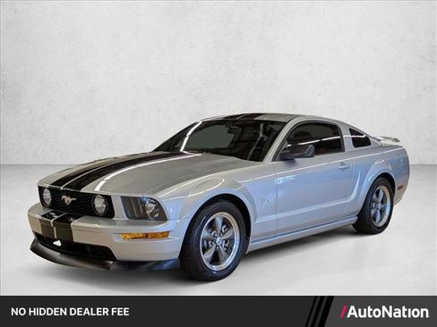 Used 2005 Ford Mustang GT RWD image 1