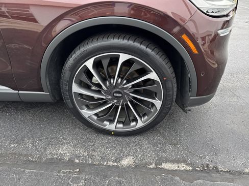 Used 2020 Lincoln Aviator Reserve w/ Equipment Group 202A image 6