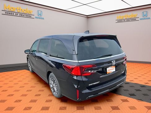 New 2026 Honda Odyssey Touring image 3