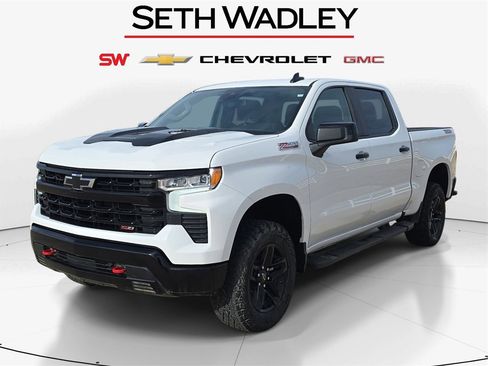 Used 2024 Chevrolet Silverado 1500 LT Trail Boss w/ Protection Package image 3