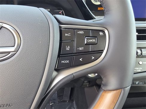 New 2025 Lexus ES 350 Ultra Luxury image 28