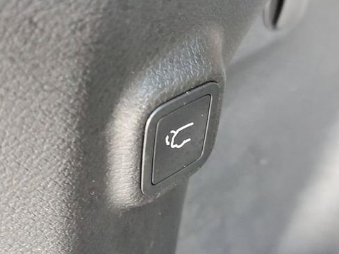 Used 2022 Jeep Cherokee Latitude Lux w/ Sun & Sound Group image 8