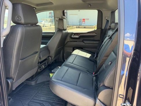 Used 2022 GMC Sierra 1500 SLT AWD/4WD image 7