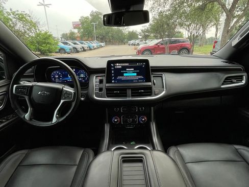 Used 2023 Chevrolet Tahoe Z71 w/ Luxury Package AWD/4WD image 9