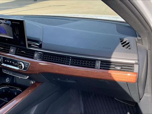 Used 2020 Audi A4 2.0T Premium w/ Convenience Package image 17