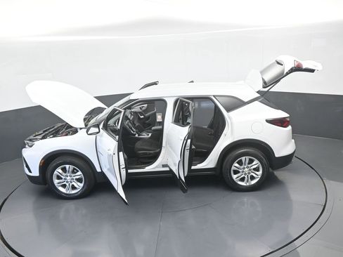 Used 2022 Chevrolet Blazer LT FWD image 65