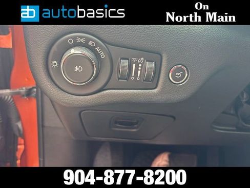 Used 2015 Jeep Cherokee Trailhawk w/ Comfort/Convenience Group image 21