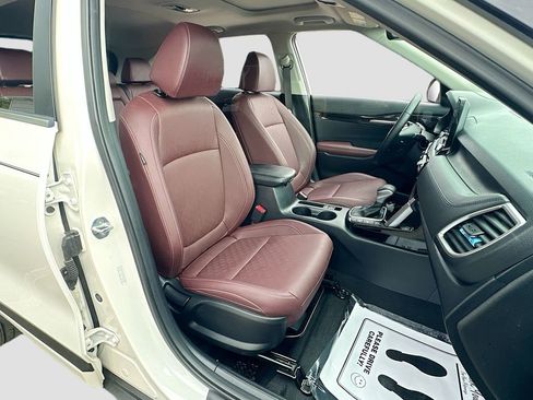 Certified 2023 Kia Seltos SX w/ SX Sunroof Package AWD/4WD image 29