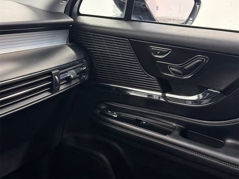 Used 2022 Lincoln Corsair AWD w/ Equipment Group 101A image 29