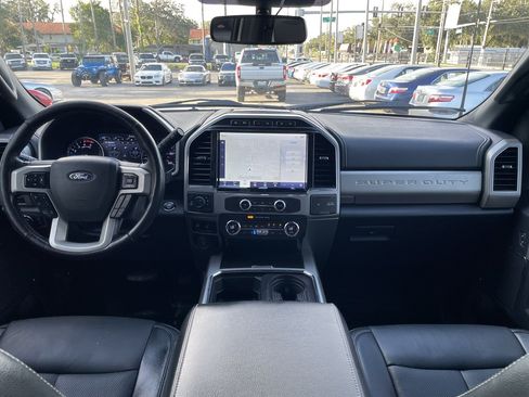 Used 2022 Ford F350 Lariat w/ Lariat Ultimate Package AWD/4WD image 5