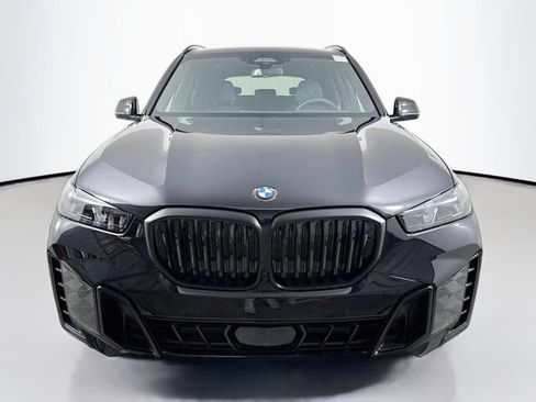 New 2026 BMW X5 xDrive40i w/ M Sport Package AWD/4WD image 2