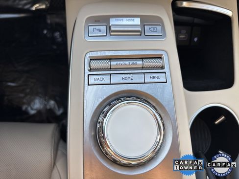 Used 2025 Genesis GV70 2.5T w/ Select Package image 29